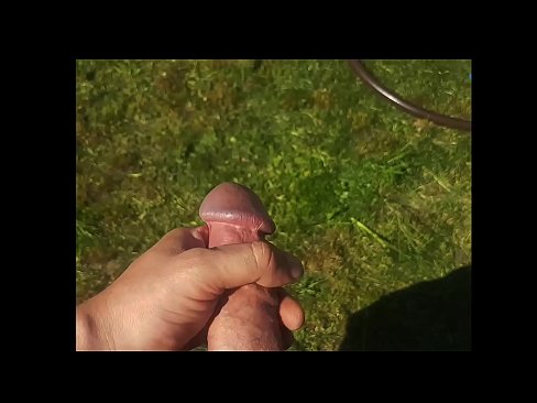❤️ Bidh hottie a 'faighinn a pussy pinc fucked agus cums le squirt ann an gàrradh samhraidh ❤️❌ Pornagraf càileachd leinn ☑