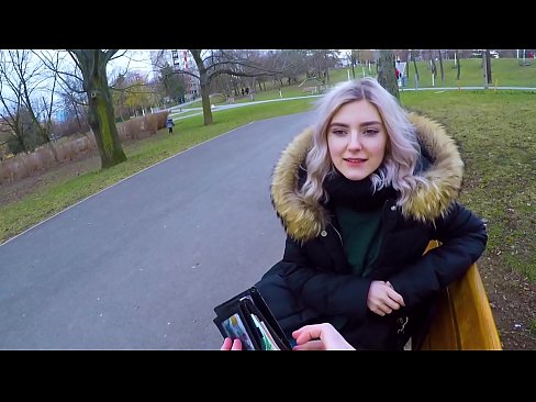 ❤️ Swallows hot cum coigreach airson airgead - blowjob anns a 'phàirc le Eva Elfie ❤️❌  Pornagraf càileachd  leinn  ☑